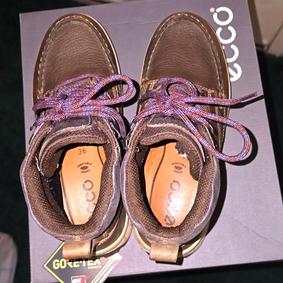 Ecco Womens Brown Leather Hiking Boots, Size 36 (5-5 1/2) - Picture 6 of 9